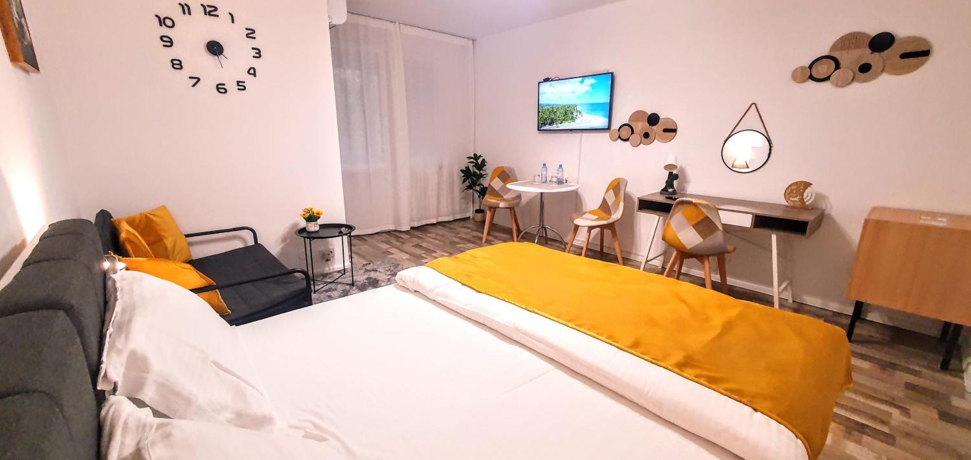 The Yellow King - Luxurious Apartment Bucarest Extérieur photo
