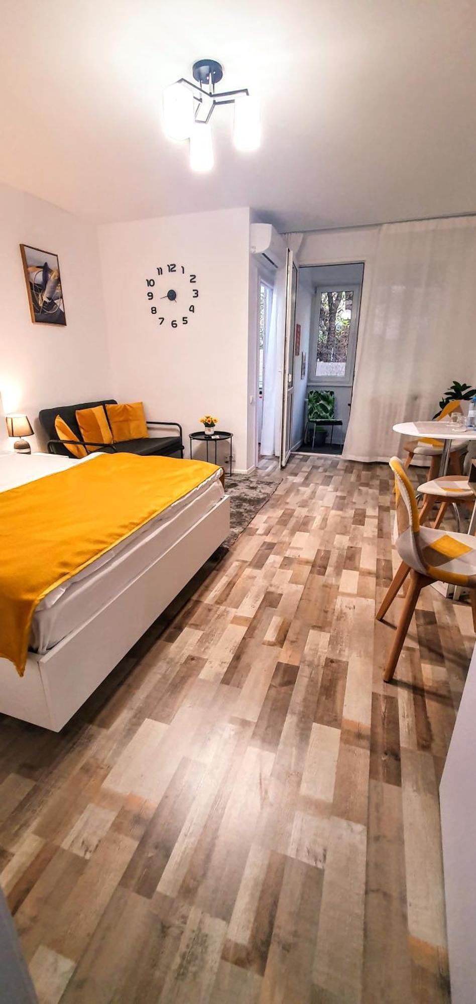 The Yellow King - Luxurious Apartment Bucarest Extérieur photo